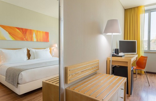 Santo Antonio Hotel | HF Fenix Garden