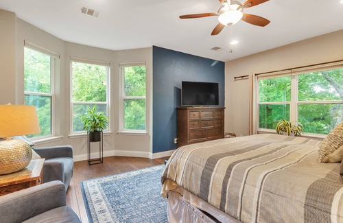 Northwest Hills Casa | HGTV Featured Property! - Pet Friendly, Beautiful, Comfy Home - Central Location! by RedAwning