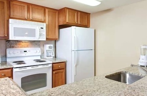 Waikiki Complejo | HGVC Waikiki Beach Walk Resort & Spa, Hot Tub-Pool