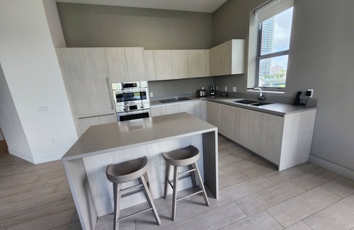 Hollywood South Central Beach Complejo | HH Exclusive Condos by Cielo Stays