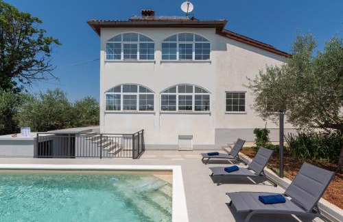 Sveti Lovrec Casa | HH Korsa with shared pool