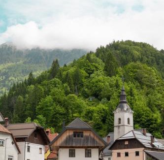Podbrdo Apartamento | Hiša Juliana - Perfect Starting Point To Explore Slovenia