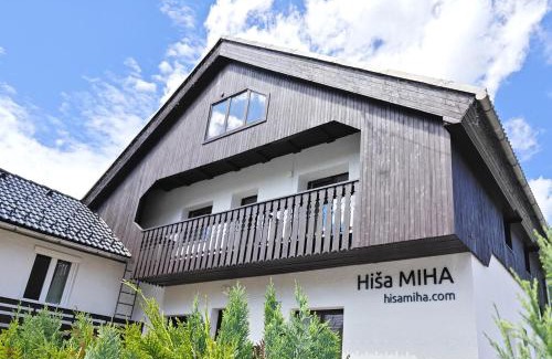 Podkoren Apartamento | Hiša MIHA Stunning Spacious House & Apartment Podkoren Kranjska Gora