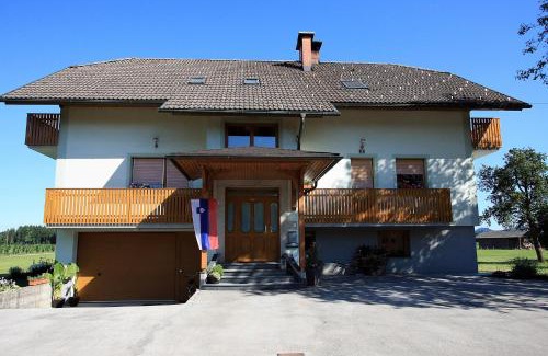 Sencur Casa | Hiša na Vrtu