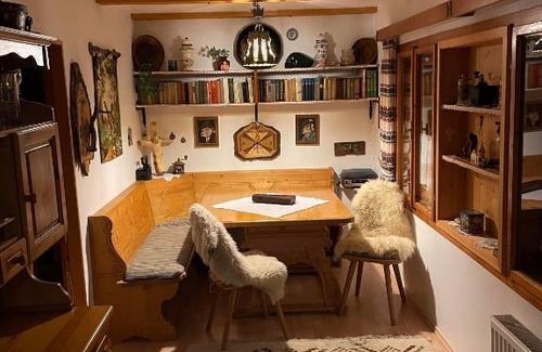 Luce Casa | Hiša pod Rogatcem