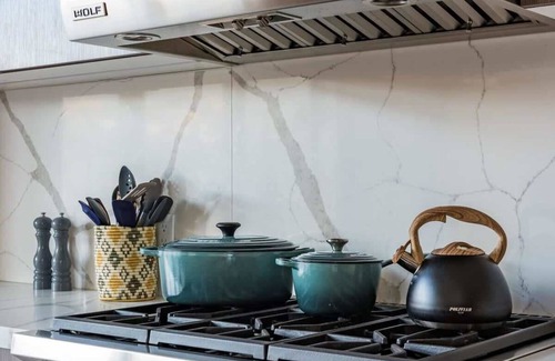 Pioneertown Casa | Hi-Desert Fade By Homestead Modern - Design Retreat w/ Hot Tub, Cowboy Pool + Vi
