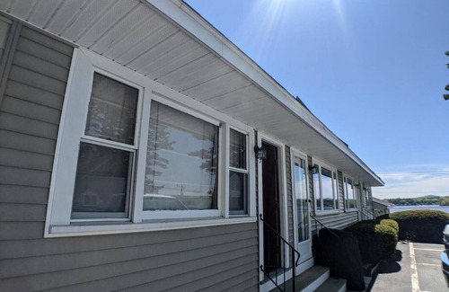 Laconia Condominio | Hi Spot Studio with shared beach on Winnipesaukee!