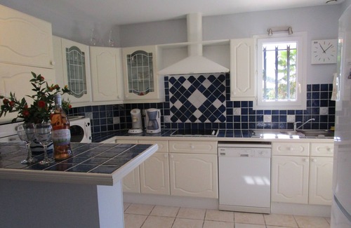 Bagnols-en-Foret Villa | Hiberne en una villa con orientación sur y vallada a 15 km de la Costa Azul. 6 adultos + bebé
