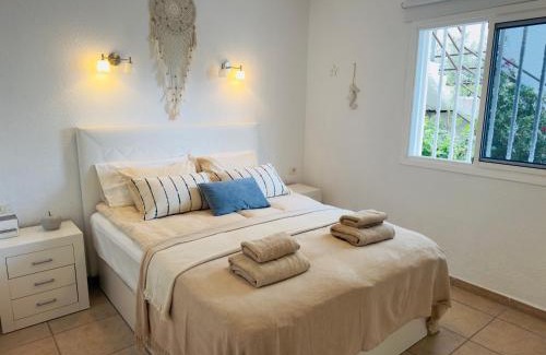 Los Gigantes Apartamento | Hibisco Lazy Days Los Gigantes - swimming pool AC