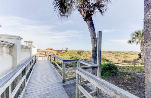 Butler Beach Condominio | Hibiscus 102-d