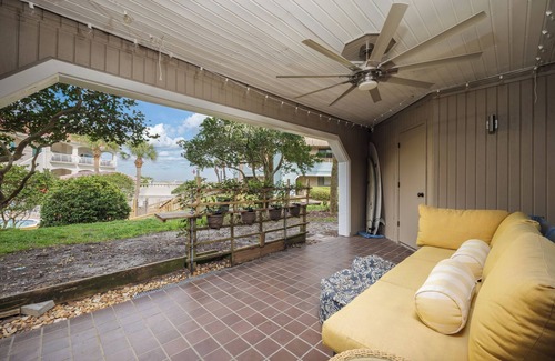 Butler Beach Condominio | Hibiscus 102-d