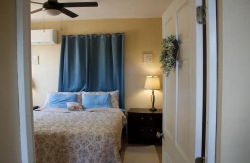 Estate Contant Apartamento | Hibiscus a New Spacious Apartment with a Sea View and Perfect Location