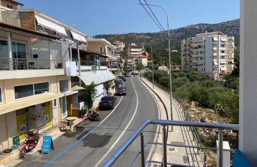 Himare Apartamento | Hibiscus Accommodations and breakfast , Himarë