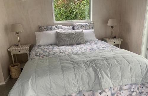 Hahei Casa | Hibiscus Cottage Guest House