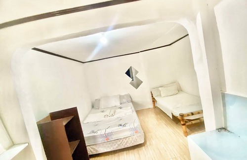 Santa Fe Casa | Hibiscus Dive Inn