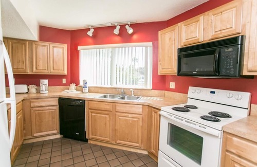 Butler Beach Condominio | Hibiscus E204 Free Activities, Oceanfront, Wifi, 3 Pools