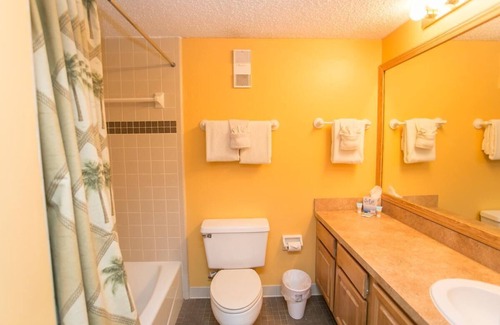 Butler Beach Condominio | Hibiscus E204 Free Activities, Oceanfront, Wifi, 3 Pools