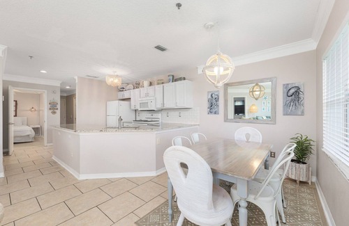 Butler Beach Condominio | Hibiscus