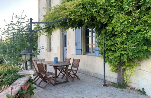 Cherves-Richemont Casa | Hibou - charming 2 bedroom gite with pool