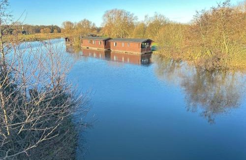 Smallburgh Alquiler De Eote | Hickling Broads Lodge Houseboat