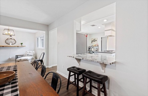 The Woodlands Casa | Hickory Haven-CLEAN-Updated - The Woodlands - Private home