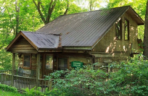 Logan Cabina | Hickory Hollow Cabin