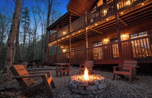 Gatlinburg - Pigeon Forge Cabina | Hickory Hollow Lodge