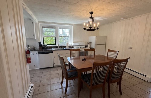 Fishkill Casa | Hickory on Willow Lake