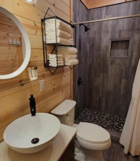 Almond Casa | Hickory Ridge - HotTub - GSMNP, NOC, Train and Fontana Lake