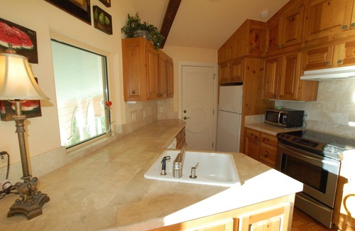 Comanche Canyon Ranch Apartamento | Romance en la cuenca principal del Lago Travis!