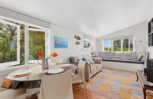 Langs Beach Casa | Hidden Cove Gem - Langs Beach Holiday Home