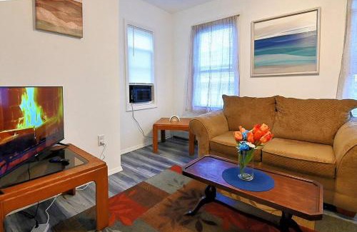Communipaw Apartamento | Hidden Gem-1Bedroom with Plenty Free Street Parking