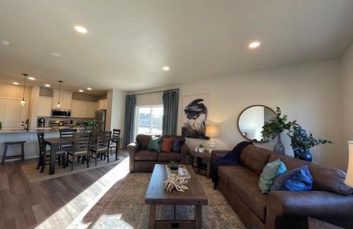 Fort Collins Casa | Hidden Gem - Brand New Curated Home with Pool Access