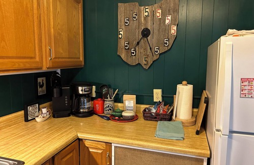 Lakeview Casa | Hidden Gem Close To Lake!