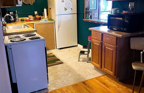 Lakeview Casa | Hidden Gem Close To Lake!