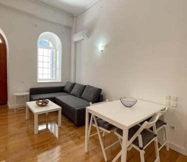 Paleopolis Apartamento | Hidden Gem Convenient & Spacious