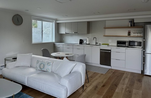 Monterey Casa | Hidden Gem - Cozy, New 1 br/1 ba unit in a peaceful and centrally located place