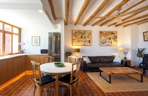 Barbera de la Conca Casa | Hidden gem in hilltop wine village:360º views, 5 beds, 2 bathrooms, 2 kitchens