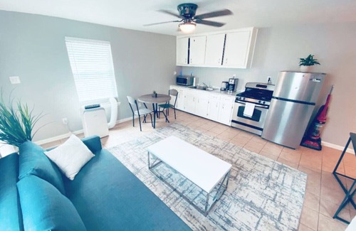 North Houston Apartamento | Cozy apartment in lovely Houston with AC, WiFi, Free Parking 15 min to DT/IAH