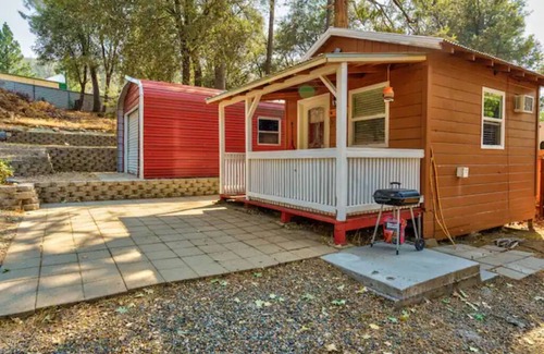 Oakhurst Cabaña | Hidden gem in green heaven, getaway to Bass Lake & Yosemite
