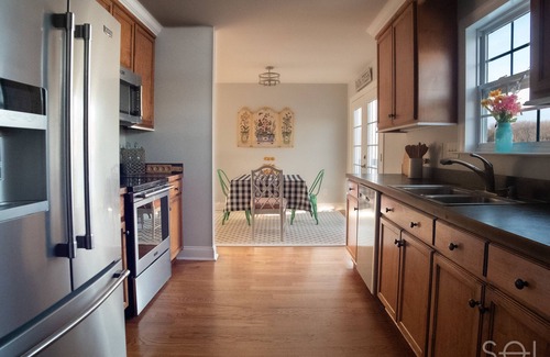 Belmont Casa | Hidden Gem Lake Retreat! Live and breath your best life for a few days!