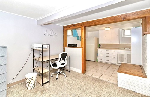 South St. Paul Apartamento | Hidden Gem- Spacious Studio Near Airport