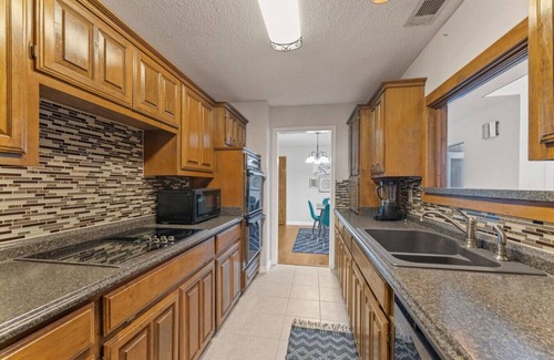 West Arlington Casa | Hidden gem w/hot tub >10 mins to AT&T stadium