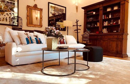 San Niccolo Apartamento | Hidden Gem with Private Gardin - Spacious 2BR
