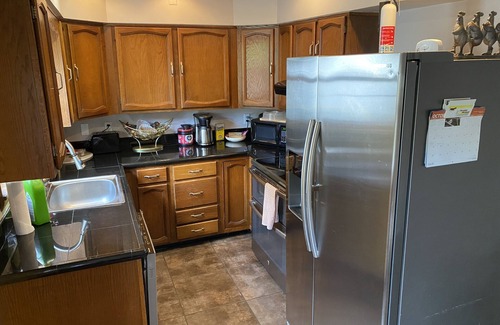 Kettering Casa | Hidden Heaven 2 has 3 bedrooms, 2 full bathrooms near WSU/UD/WPAFB/MVH/KMC