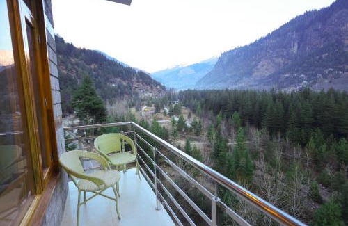 Old Manali Hotel | Hidden Heaven Waterfall view