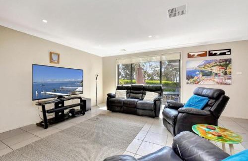 Nords Wharf Casa | Hidden Horizon - 1pm checkout Sun - 5bed 3 bathroom