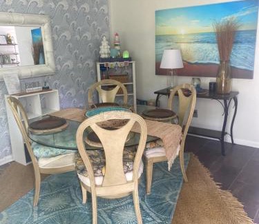 Crystal River Casa | Hidden Lake View