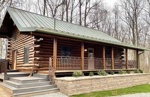 Goshen Casa | Hidden Log Cabin | Hot Tub | Ping Pong | Family |