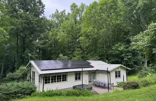 Franklin Casa | Hidden Meadow Mountain Cottage w/ Farm Animals